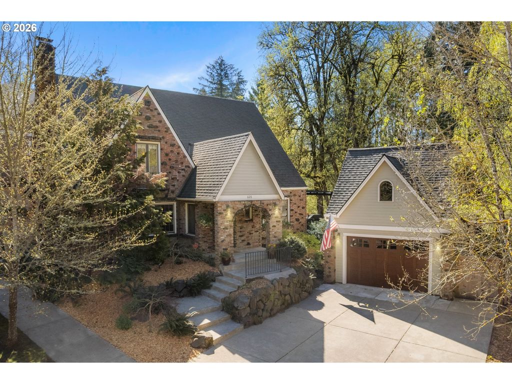 626 Sw Comus Ct, Portland