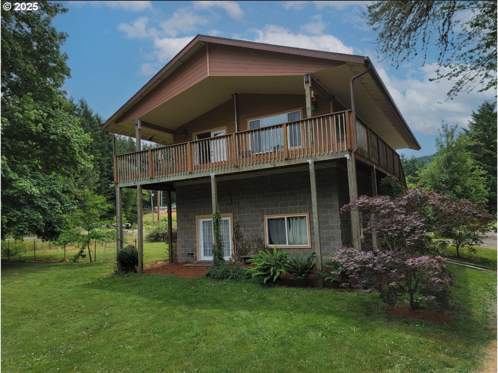 123 Burchard Dr, Scottsburg