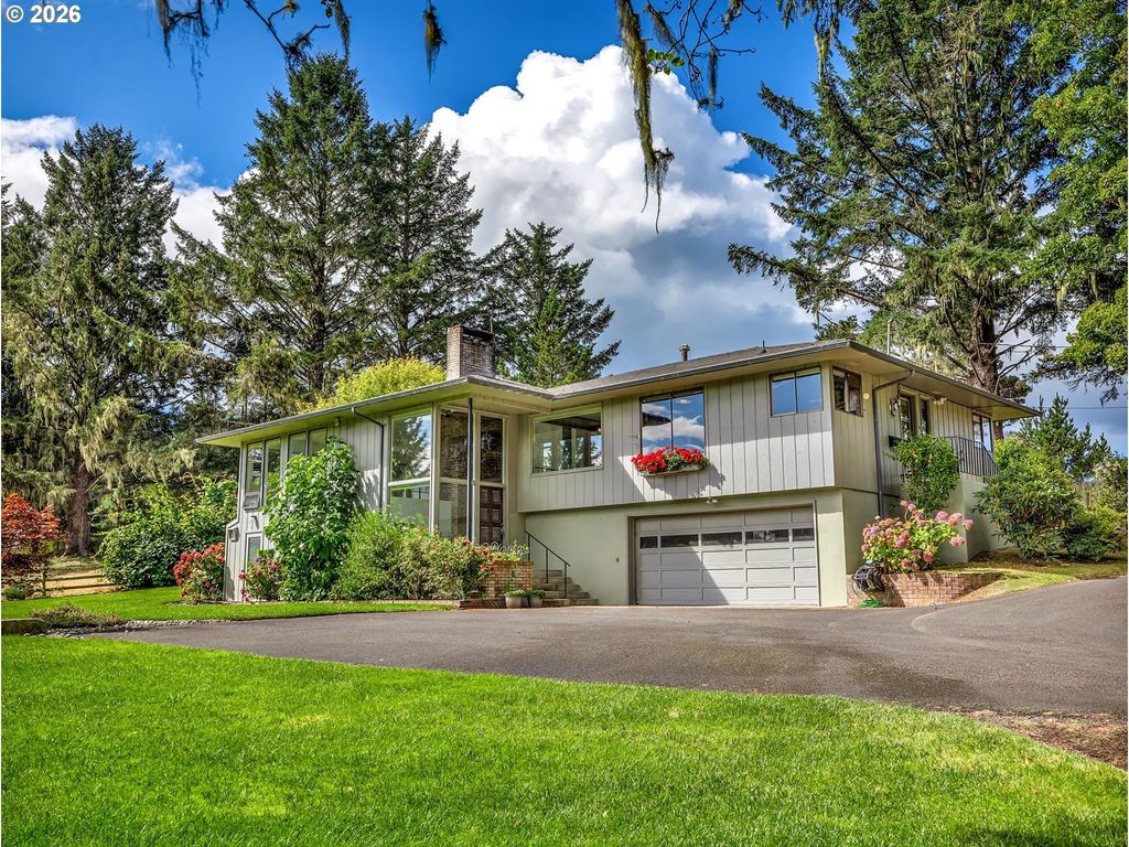 33360 Surf Pines Ln, Warrenton