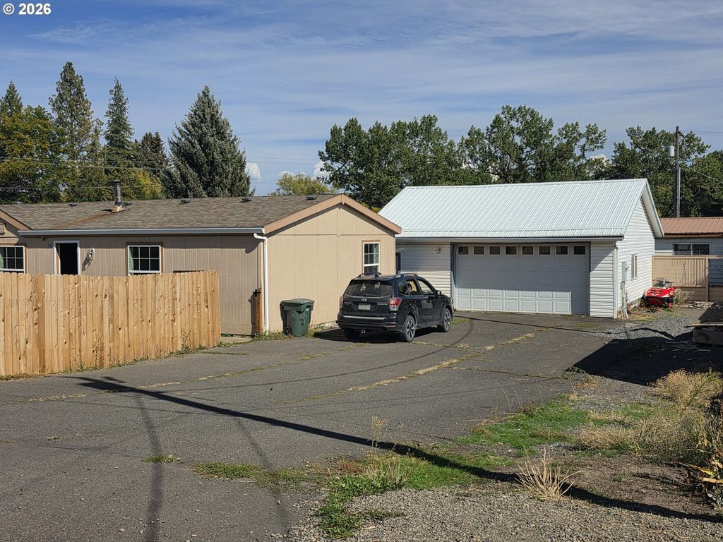 503 N 11th Ave, Elgin