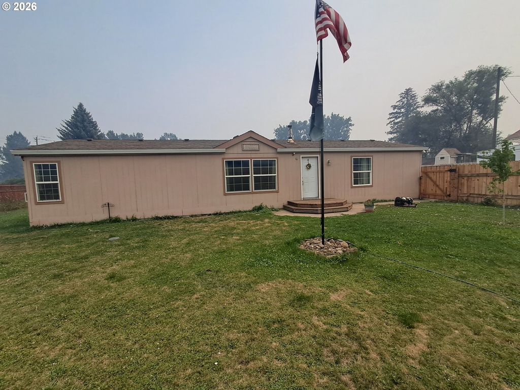 503 N 11th Ave, Elgin