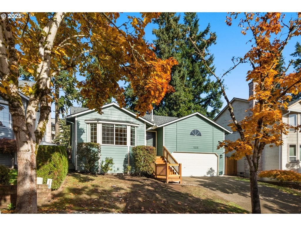 13235 Sw Barberry Dr, Beaverton