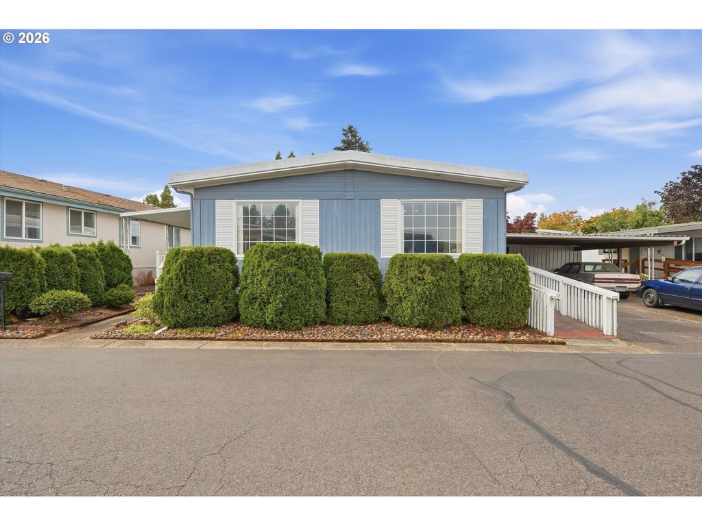 15130 S Maplelane Rd 32, Oregon City