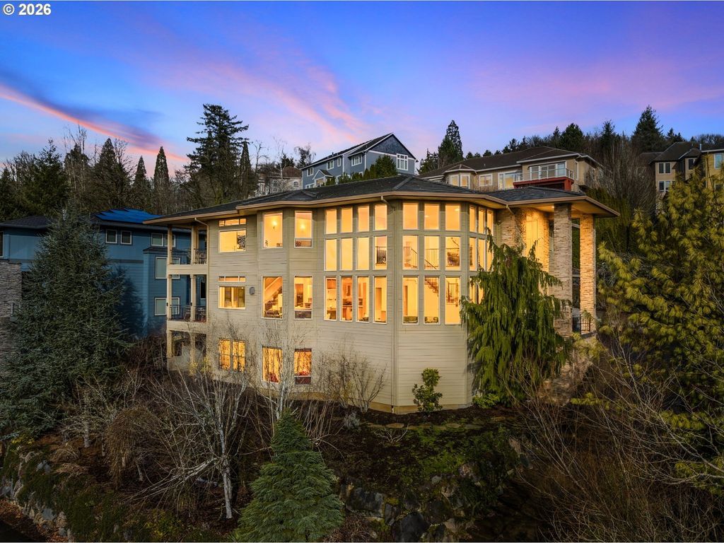 3246 Nw Chapin Dr, Portland