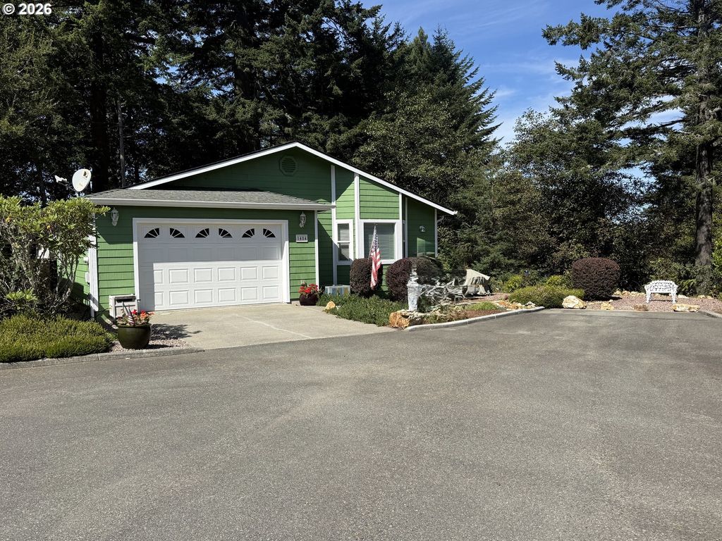 1484 Seacrest Ln, Brookings