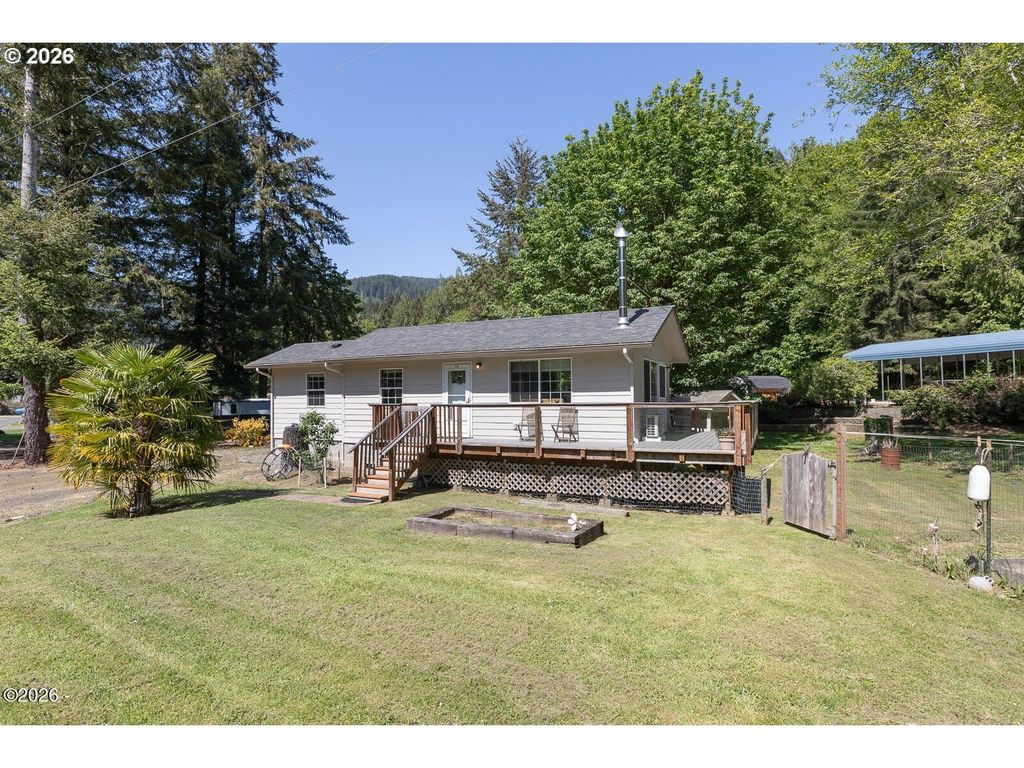 318 E Alsea Riviera Dr, Tidewater