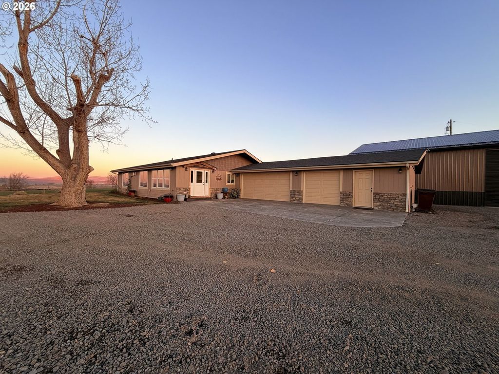 3647 Sw Highway 97, Madras