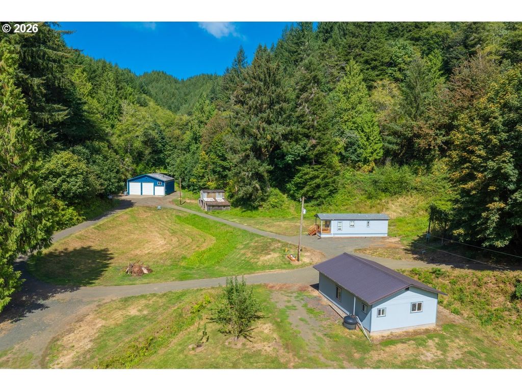 1040 Lower Smith River Rd, Reedsport
