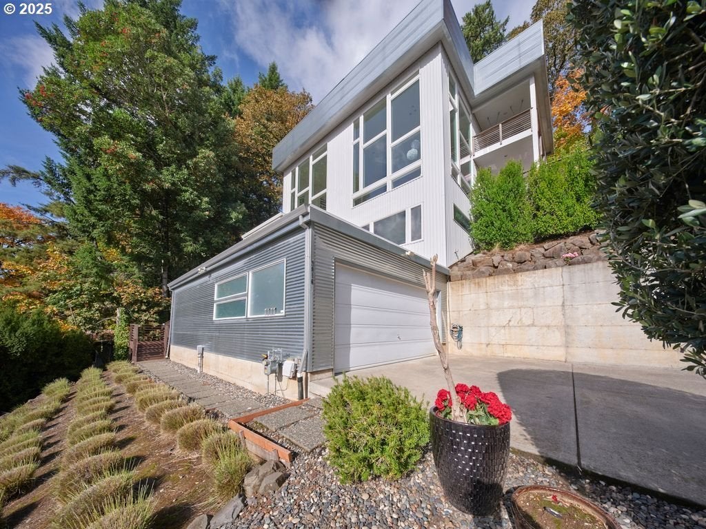 3816 Edgewood Dr, Vancouver