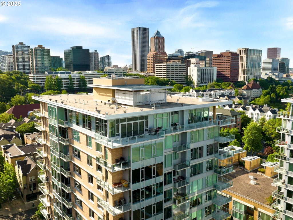 1930 S River Dr W1003, Portland