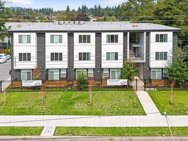 10985 E Burnside St 4, Portland