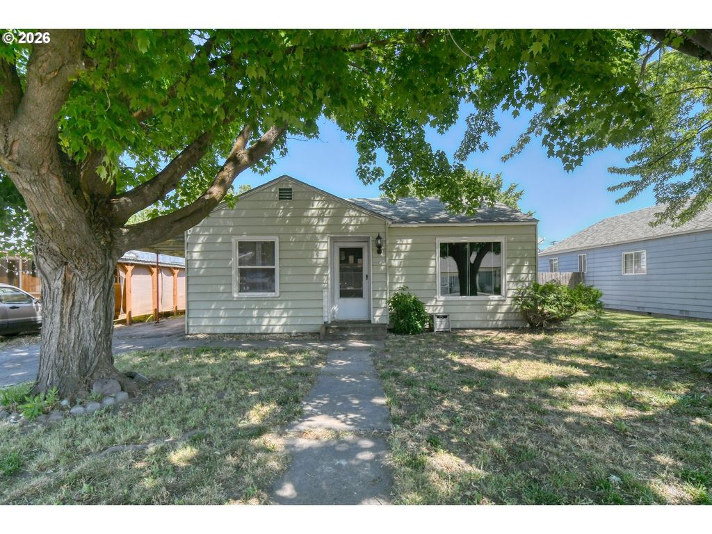 433 E Darwin St, Athena