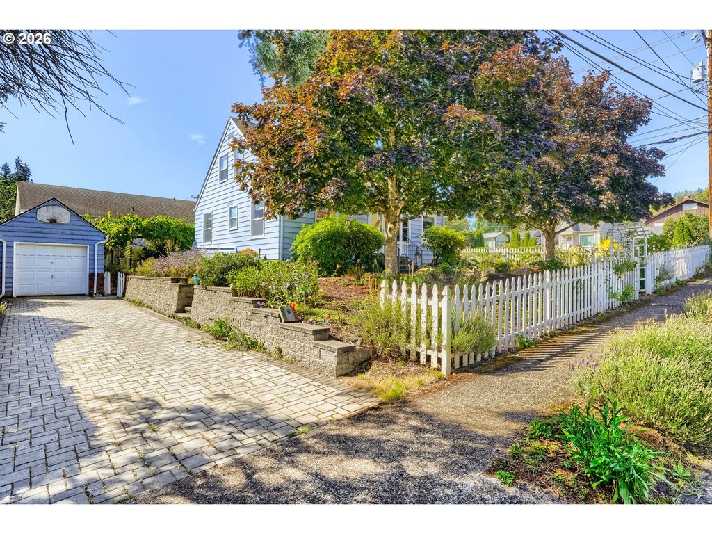 108 Ne 19th Ave, Camas