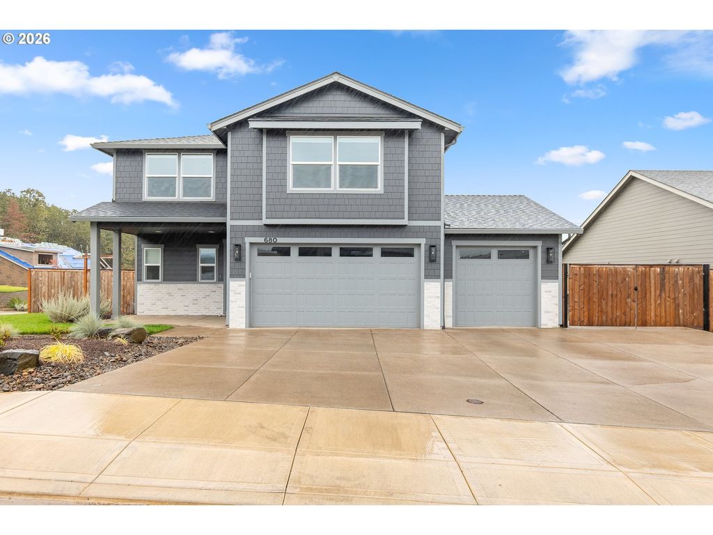 680 Nw Cascade Mountain Dr, Dallas