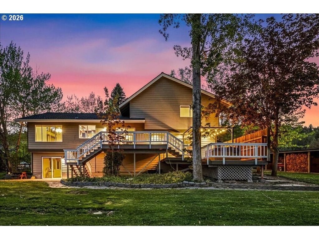 1176 Ne Barnes Rd, Prineville