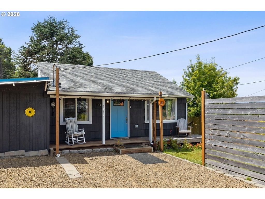 1315 Se Oar Ave, Lincoln City
