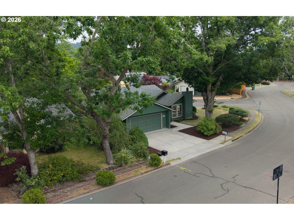 1900 N Cedar St, Newberg