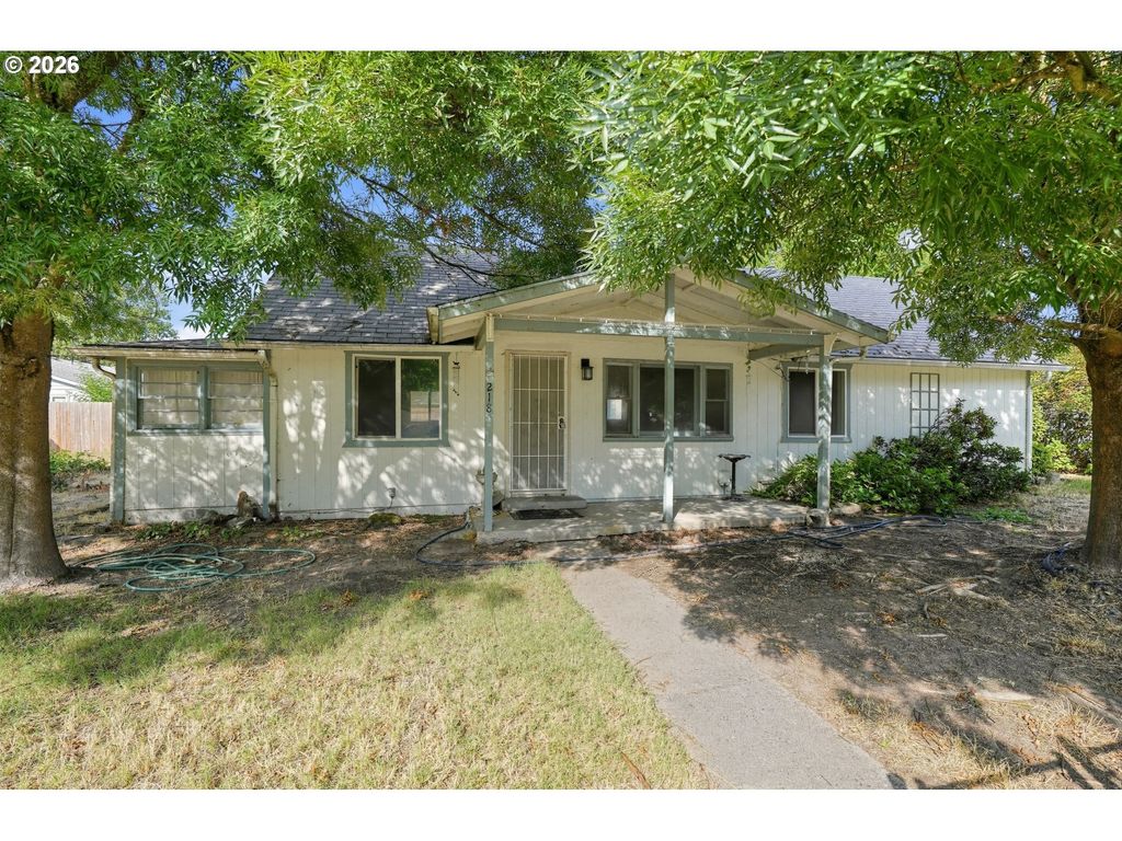 218 Sw Westholm Ave, Grants Pass