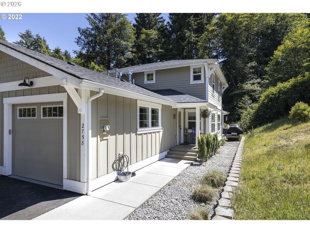 2758 Ne 19th St, Lincoln City
