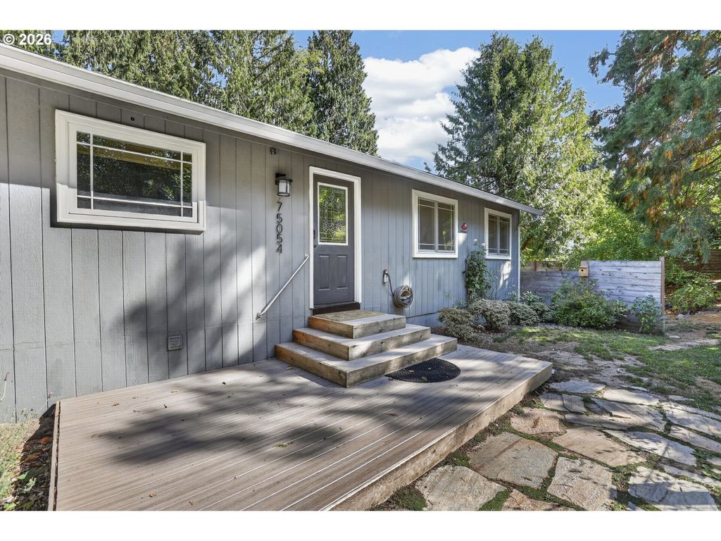 75054 Debast Rd, Rainier