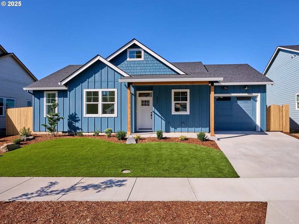 645 Parker Loop, Silverton