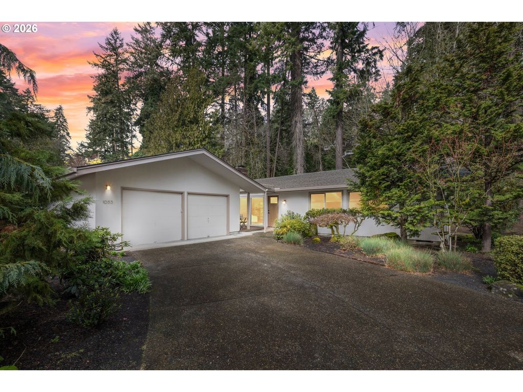 1053 Northshore Pl, Lake Oswego