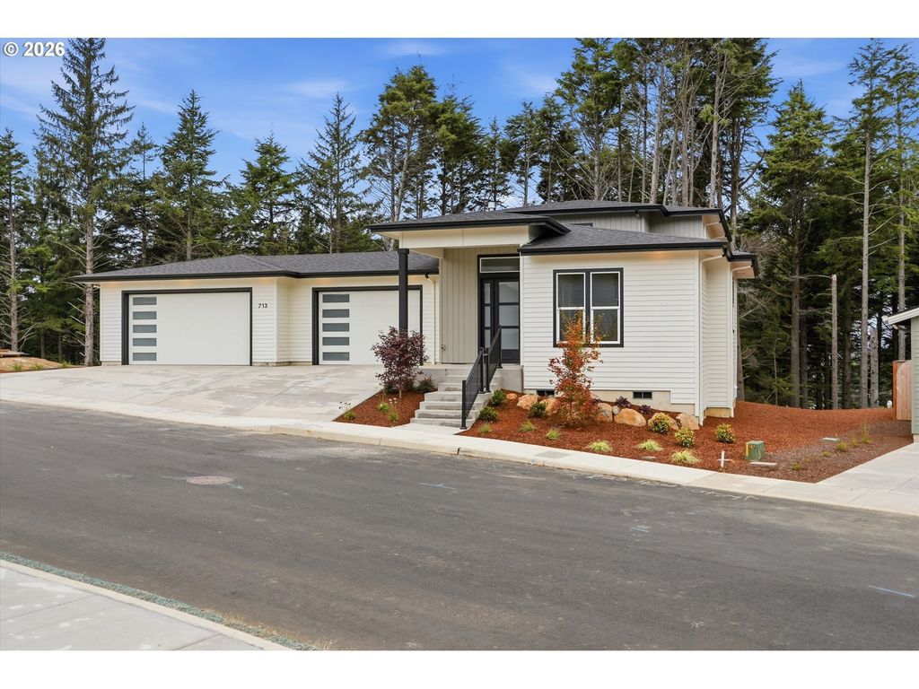 713 Se 42nd Pl, Newport