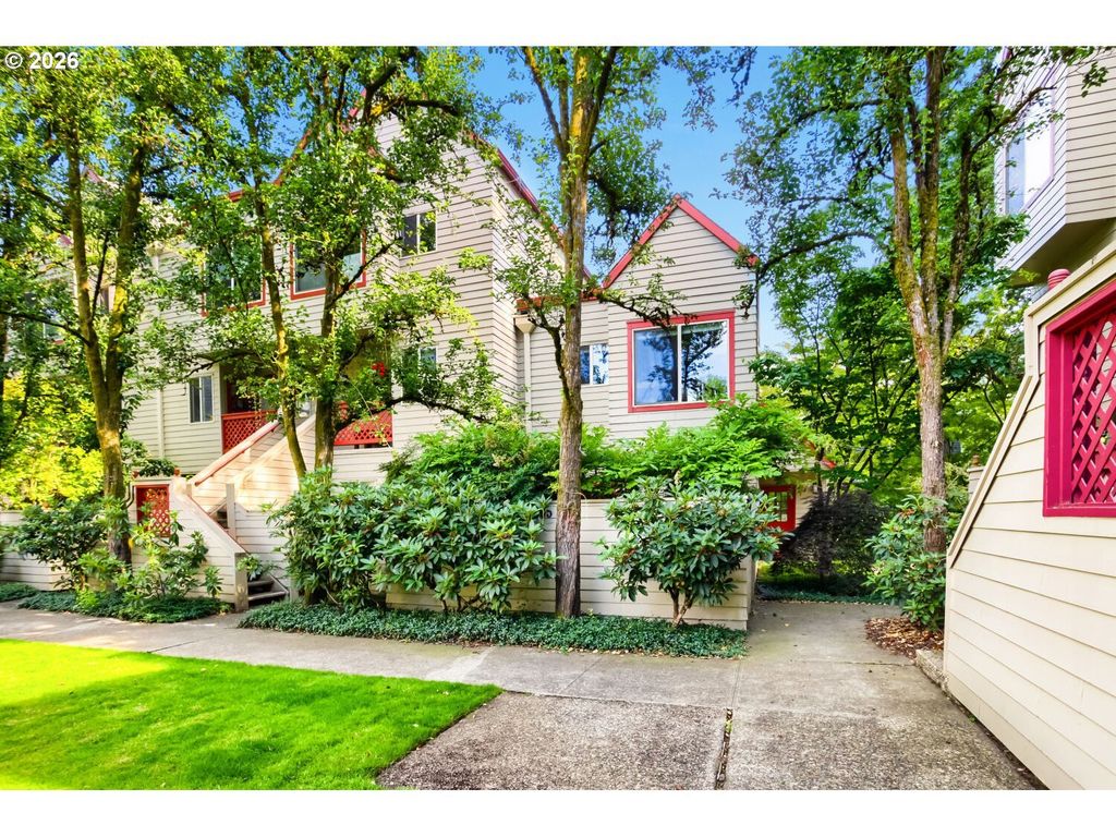 2805 Nw Upshur St J, Portland