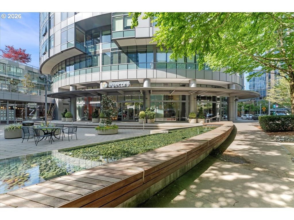 3601 S River Pkwy 812, Portland