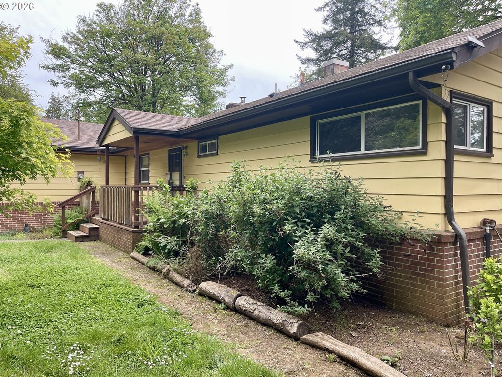 93524 Easy Ln, Coos Bay