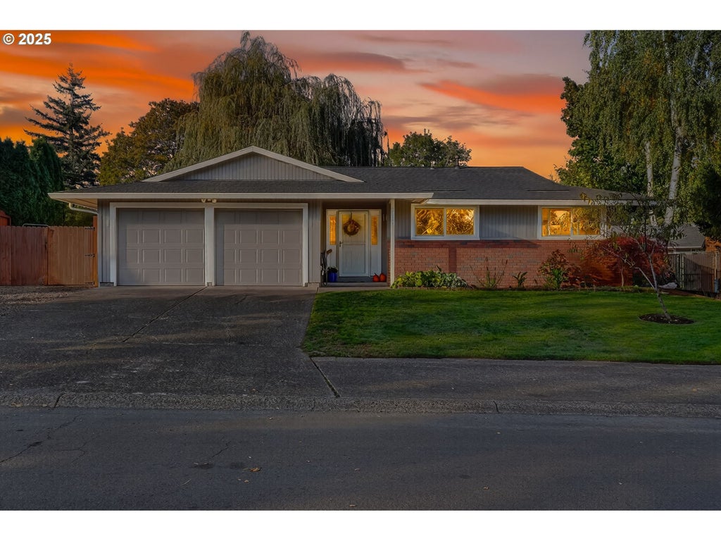 3717 Se Stott Ct, Troutdale