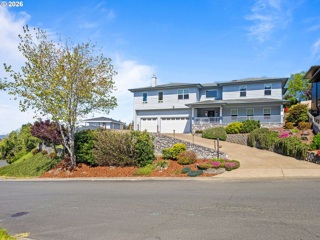 1015 Ne 7th Dr, Newport