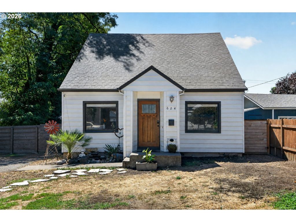 624 Church St, Woodburn