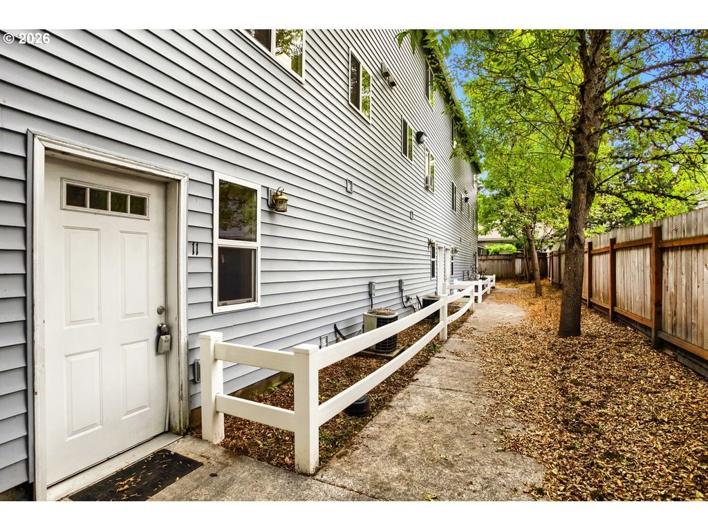 2539 Se 141st Ave 2, Portland
