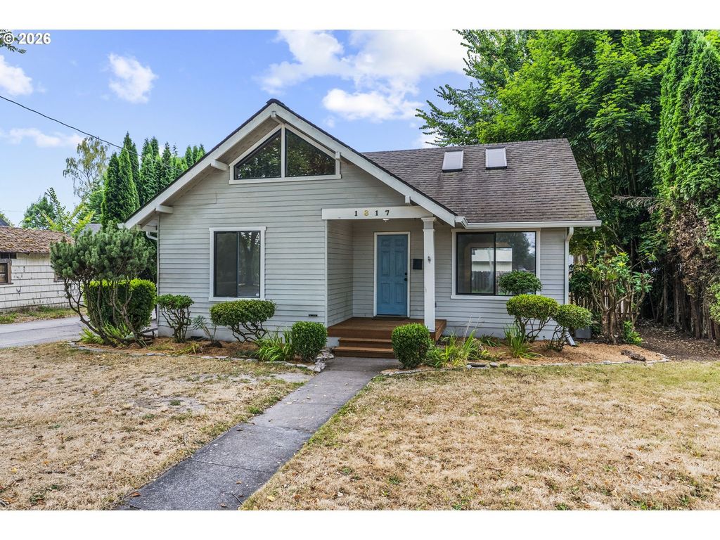 1817 Nichols Blvd, Longview