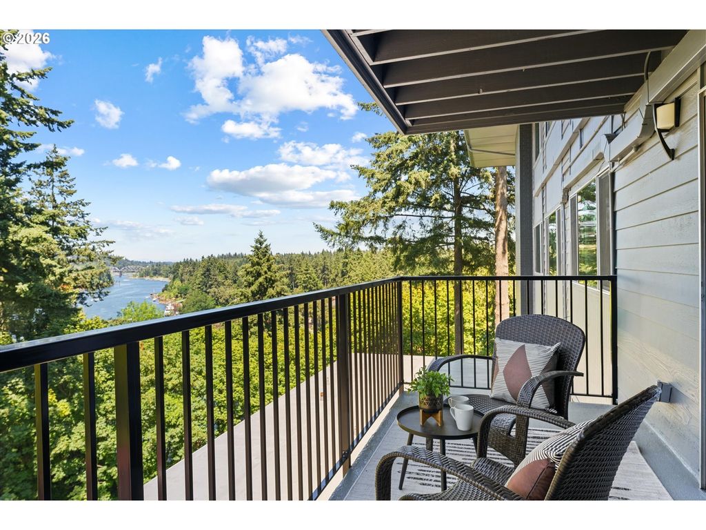 200 Burnham Rd 311, Lake Oswego