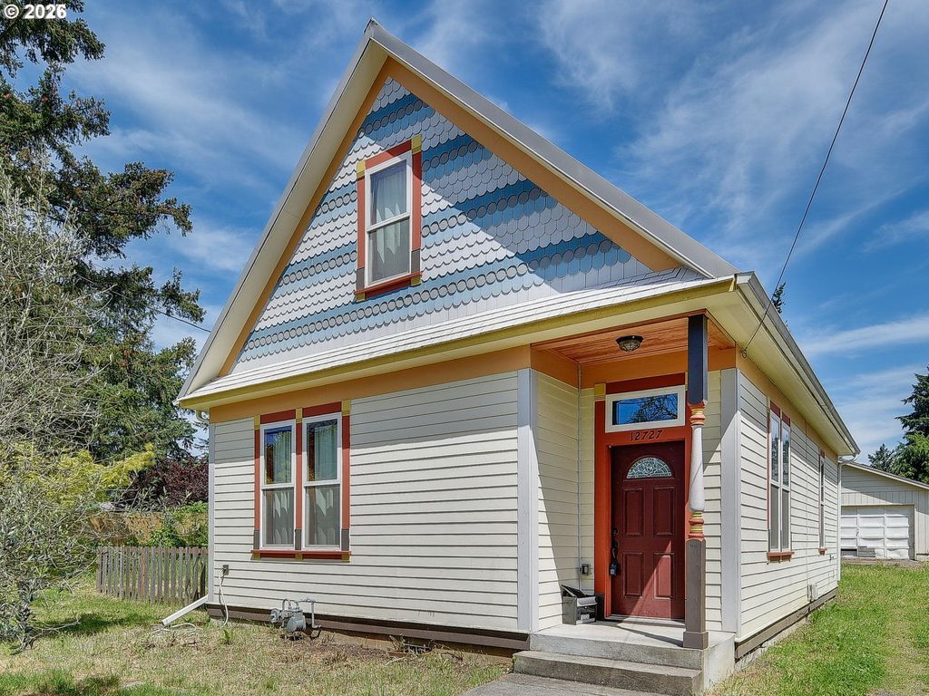 12727 Se Sherman St, Portland