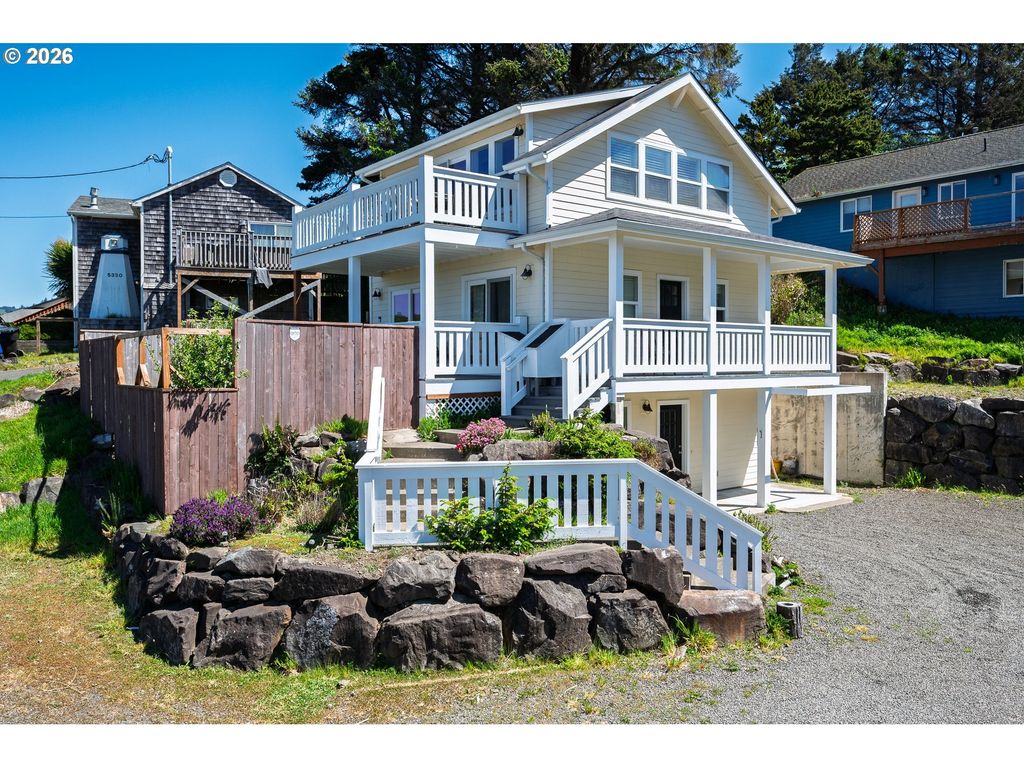 5310 Ne Neptune Ln, Lincoln City