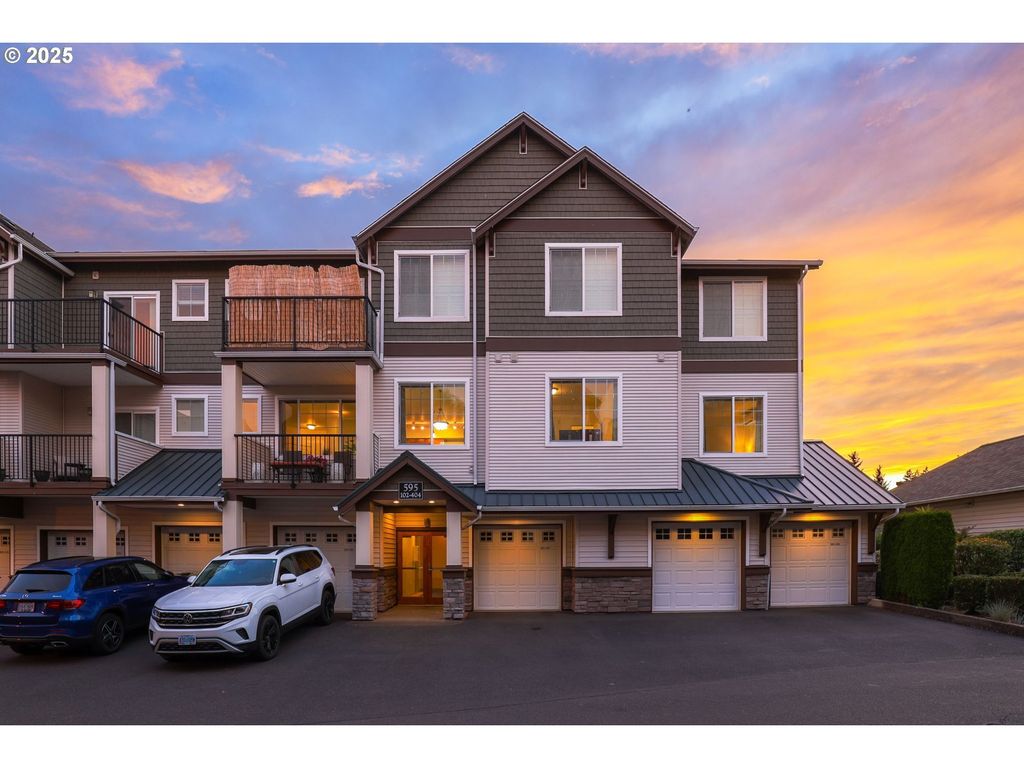 595 Nw Lost Springs Ter 303, Portland
