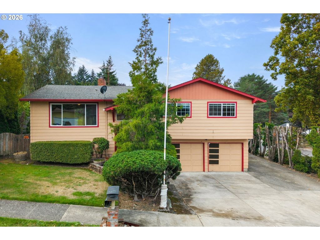 586 Sw 6th St, Gresham