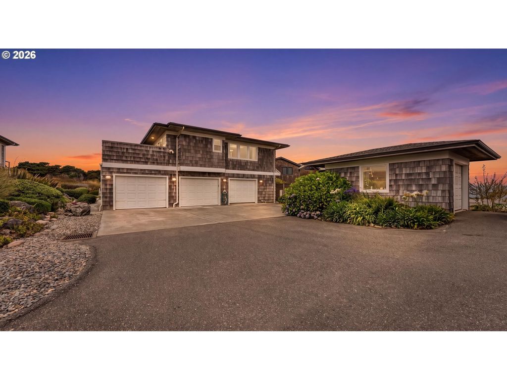 865 Sw Portland Ave, Bandon