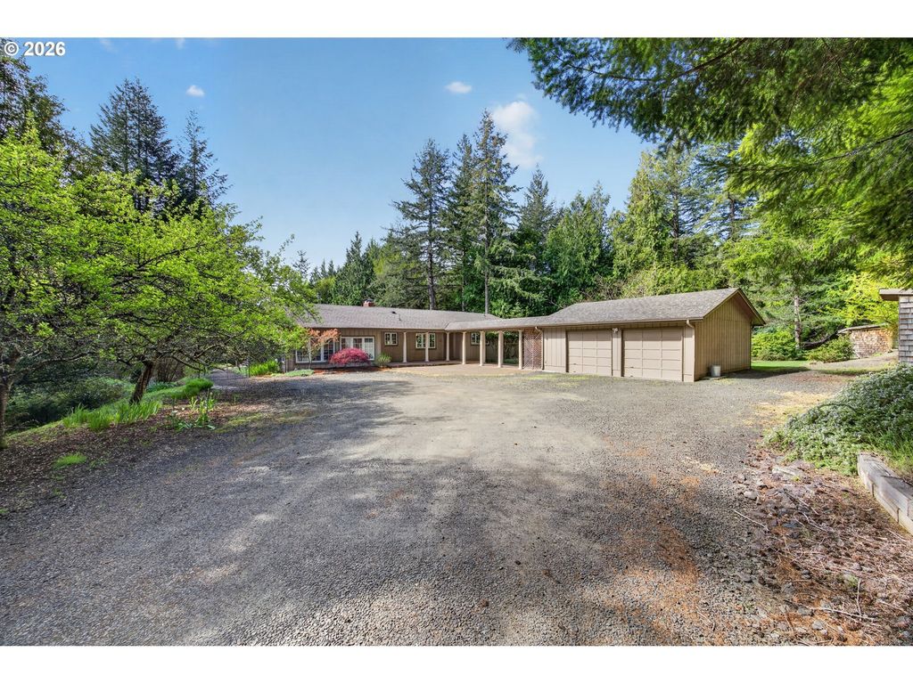 58492 Garden Valley Rd, Coquille