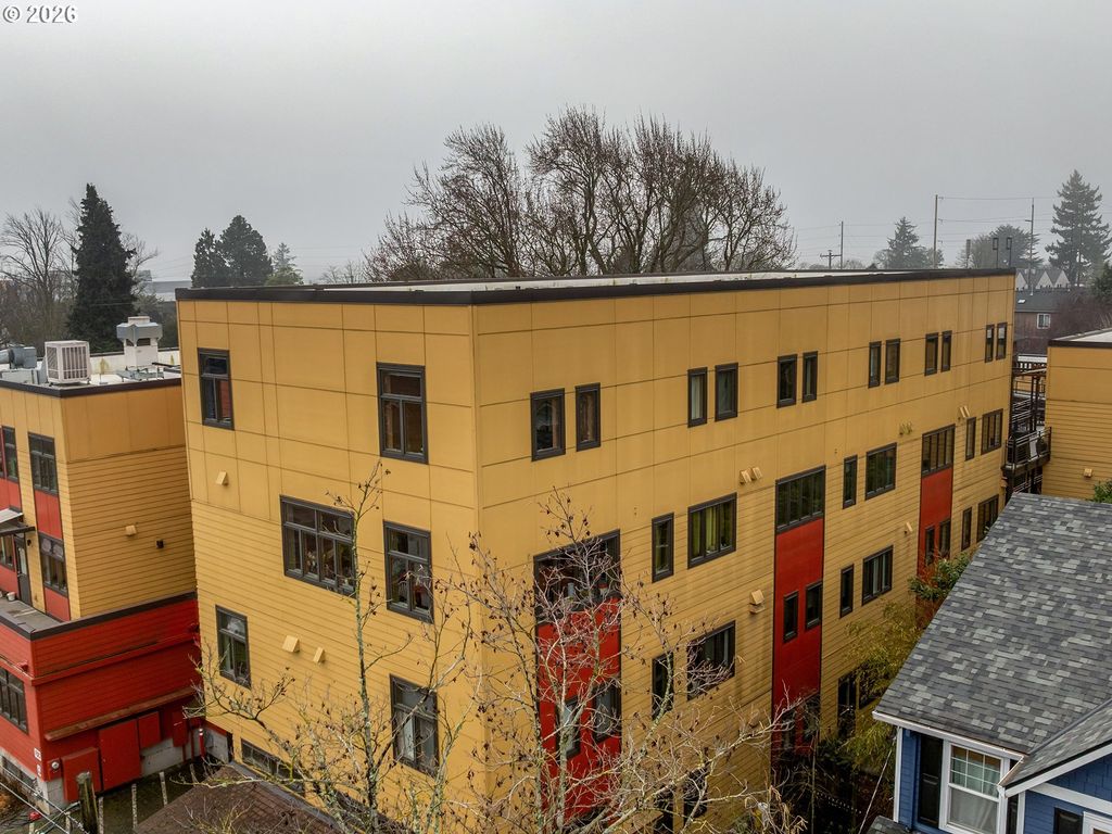 2525 N Killingsworth St 310, Portland