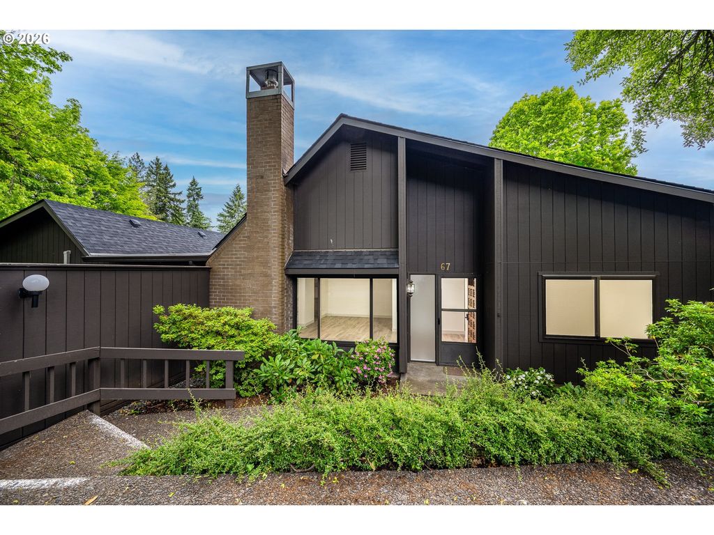 67 Westbrook Way, Eugene