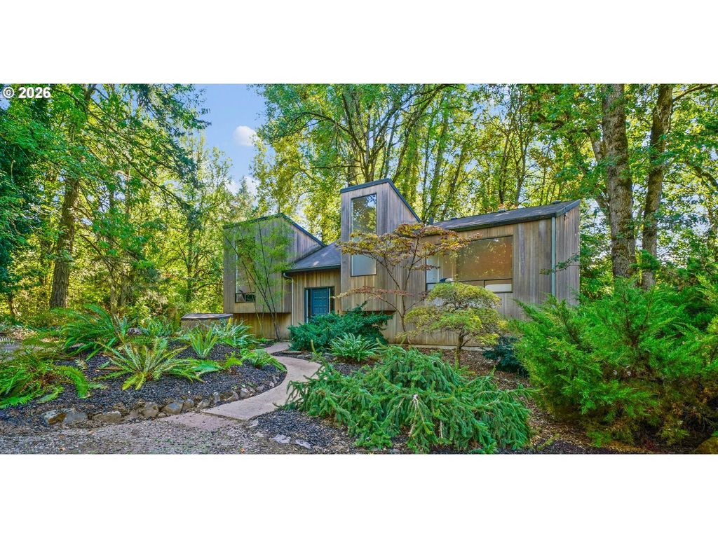 4298 River Rd S, Salem
