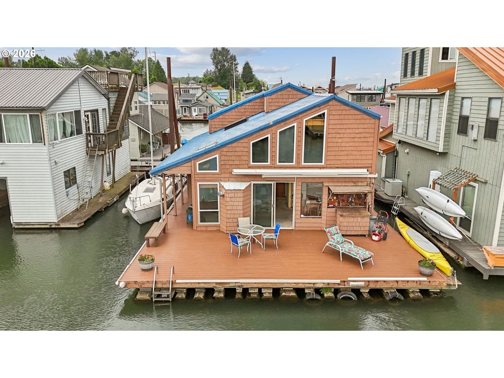18989 Ne Marine Dr 15, Portland