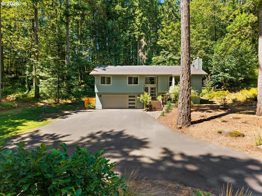 30475 Sw Riverwood Dr, West Linn