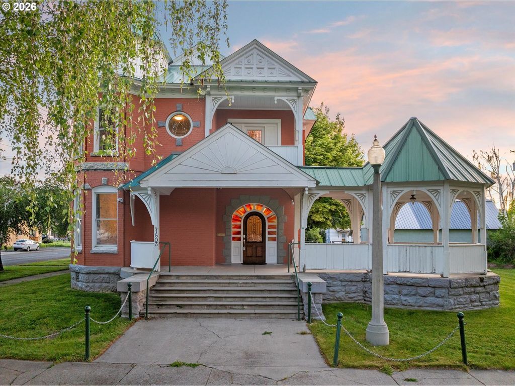 1503 2nd St, Baker City