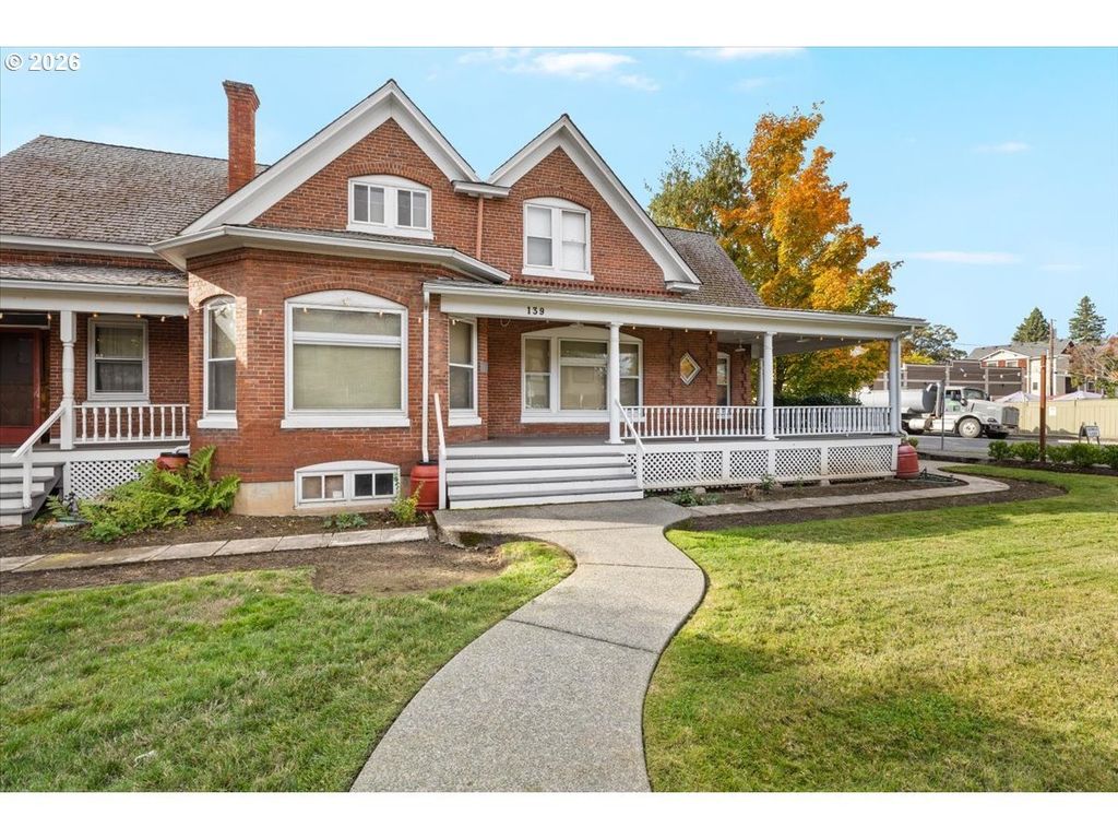 139 Sw I St, Grants Pass