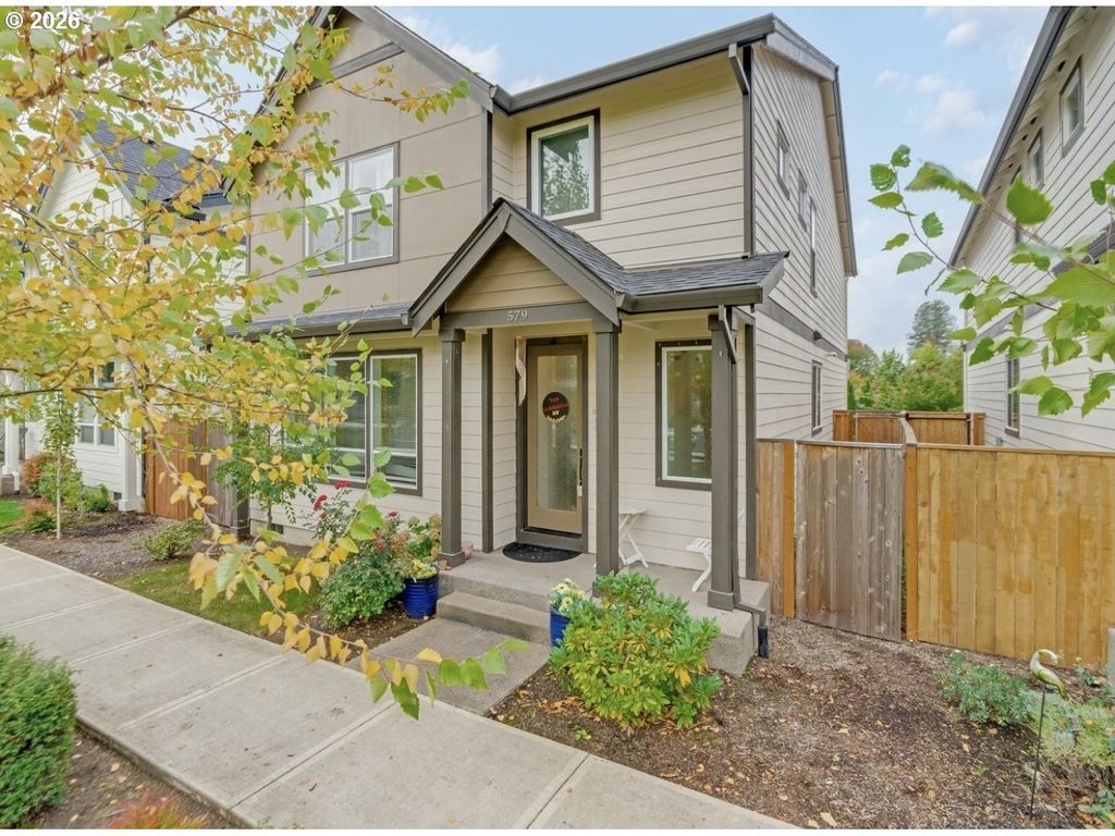 579 Nw Adams Ave, Hillsboro